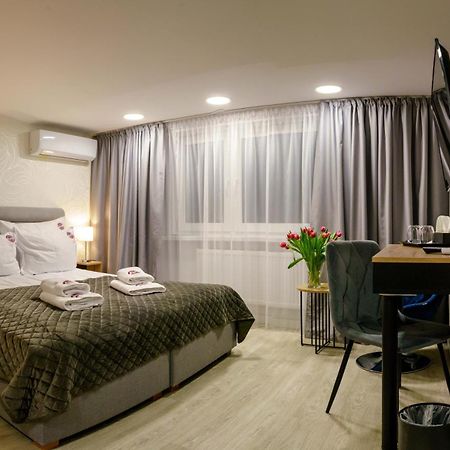 Kamienica No 111A Warsaw Airport Aparthotel Екстериор снимка