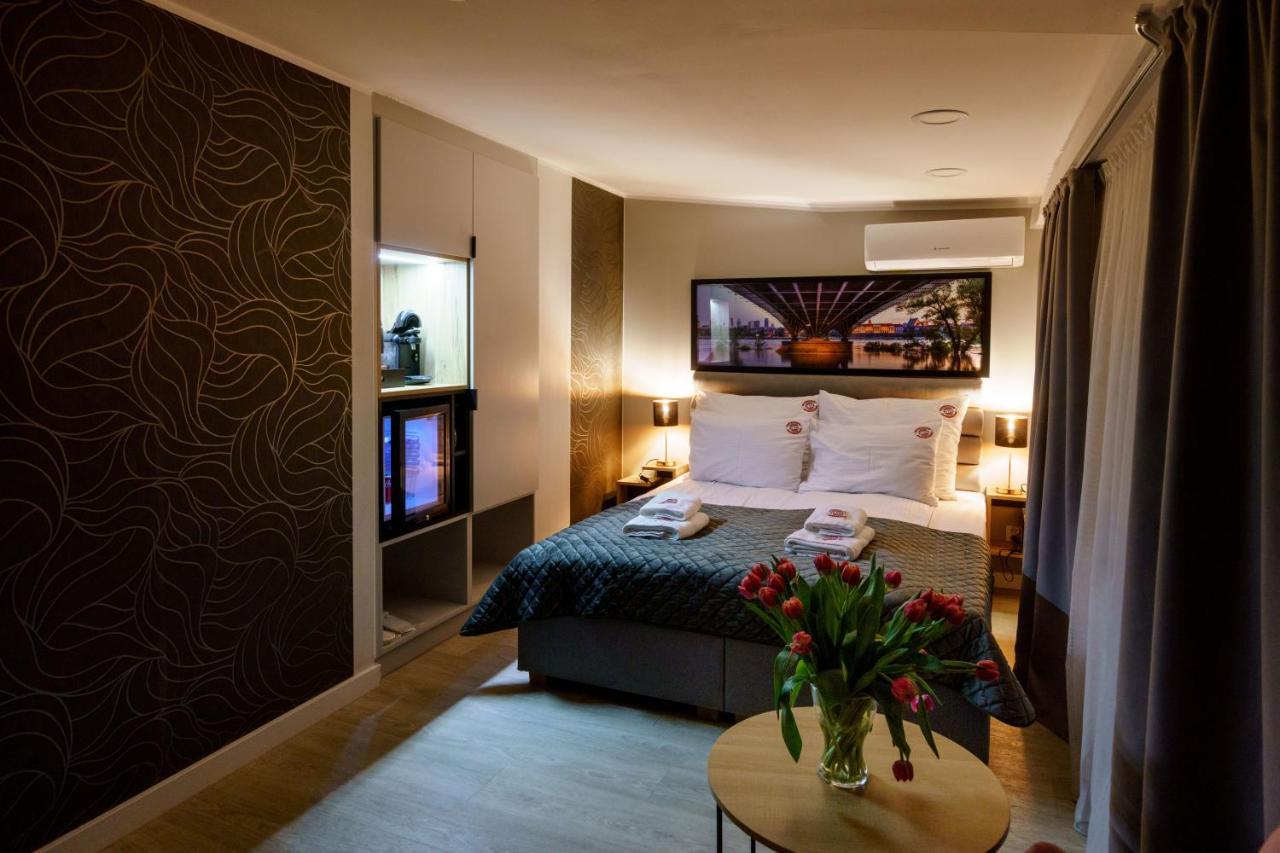 Kamienica No 111A Warsaw Airport Aparthotel Екстериор снимка