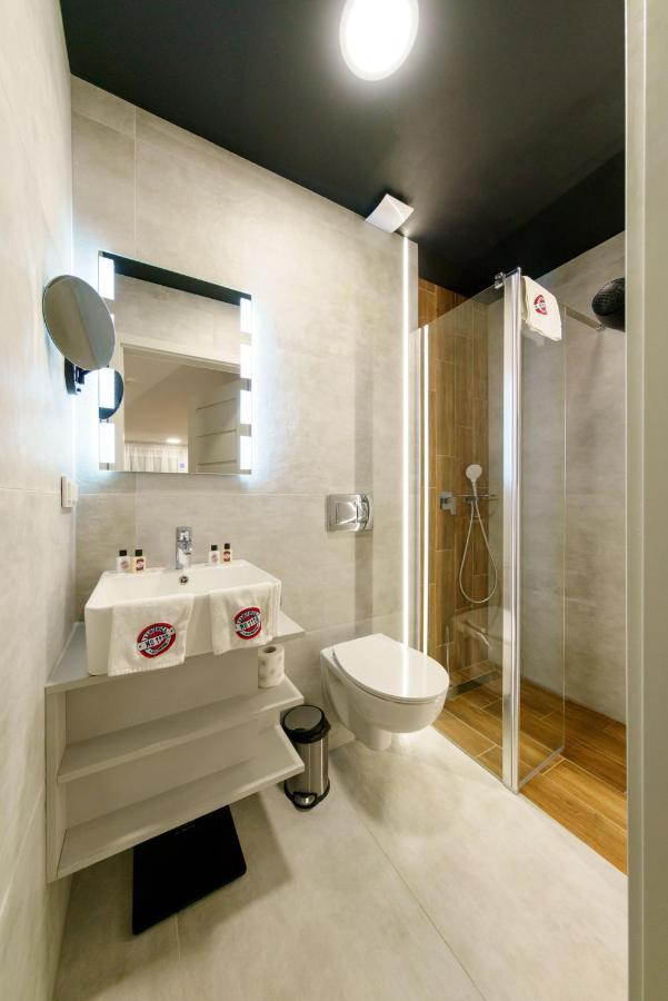 Kamienica No 111A Warsaw Airport Aparthotel Екстериор снимка