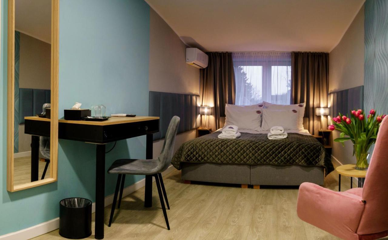 Kamienica No 111A Warsaw Airport Aparthotel Екстериор снимка