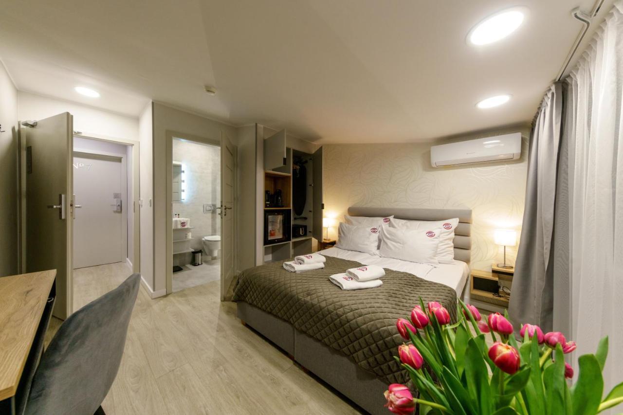 Kamienica No 111A Warsaw Airport Aparthotel Екстериор снимка