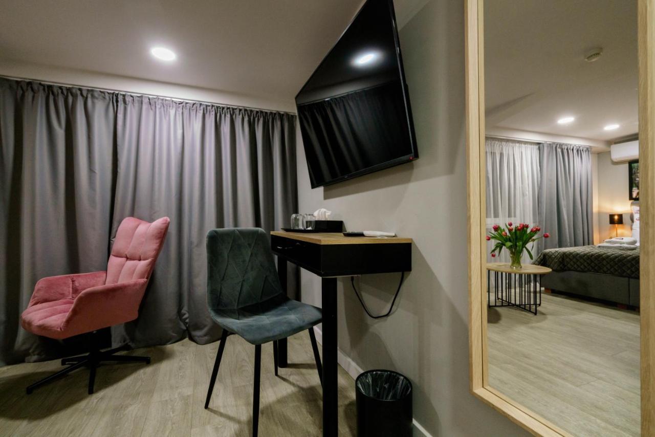 Kamienica No 111A Warsaw Airport Aparthotel Екстериор снимка